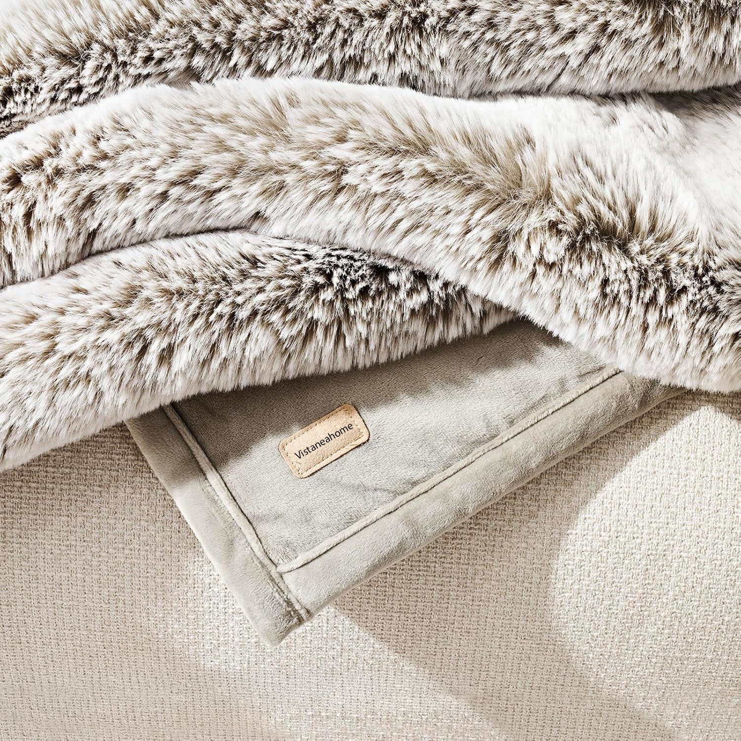 Luxury Faux Fur Blanket - Image 2