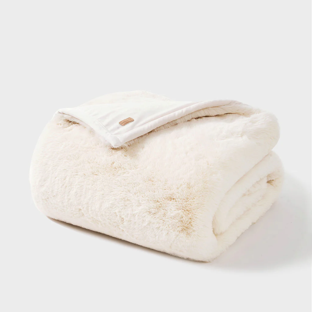 Luxury Faux Fur Blanket - Image 2